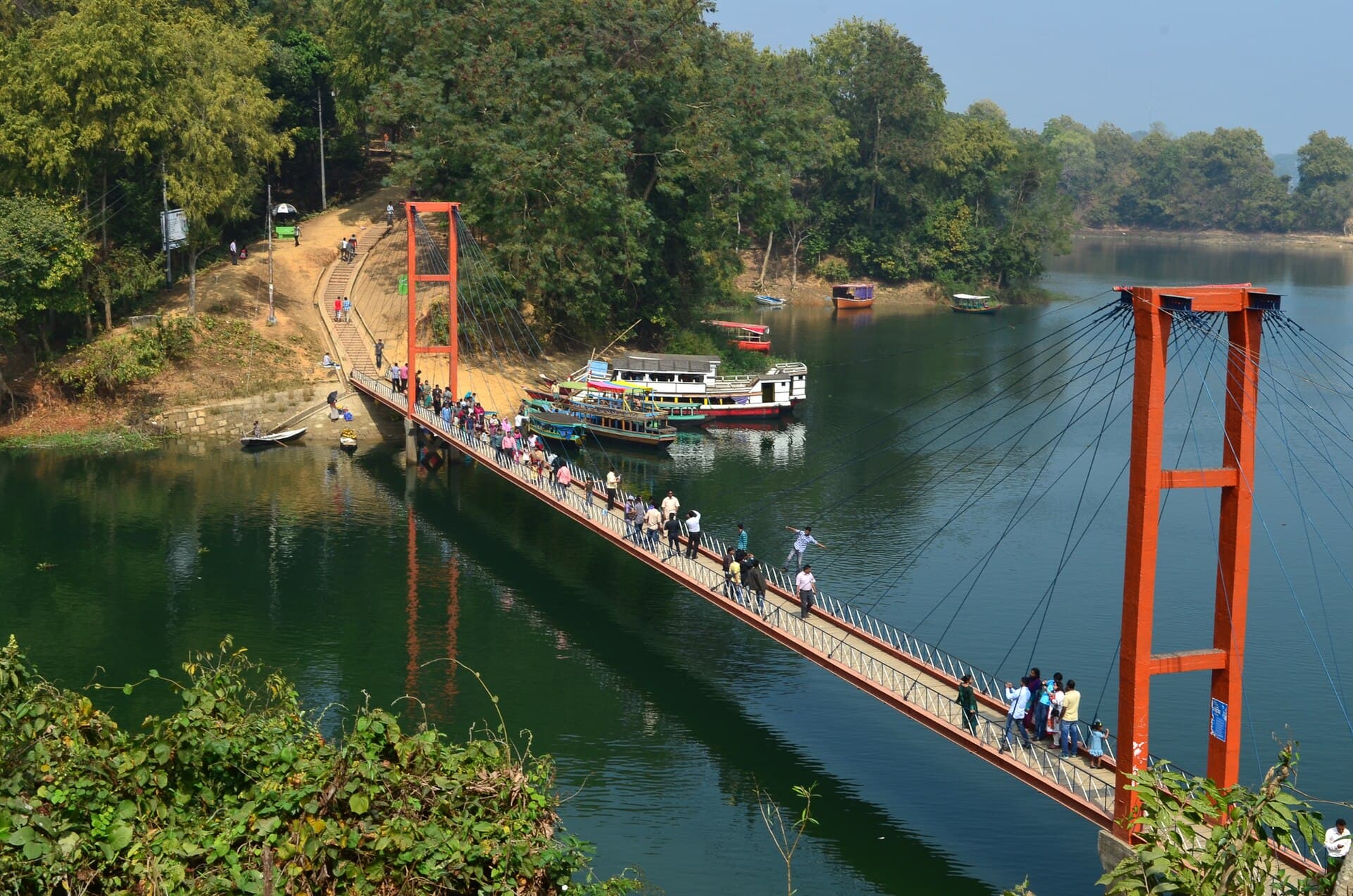 The suspension footbridge across an inlet of Kaptai Lake